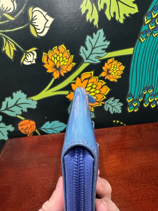 Vivienne Westwood Fiocco Bow Patent Zip Around Wallet Acqua (C3) - Picture 8 of 13